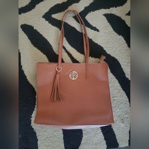 Tan-brown purse